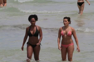 Ebony beach and bikini girls