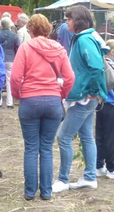 Candid street girls wearing tight blue jeans creepshots