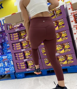Fixing pants in Hot Red Leggings (OC)