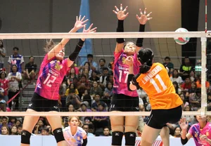 Thai candid volleyball girls