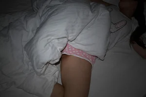 Sleeping girlfriend accidentally flashing pussy