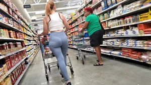 Mature Redhead Milf in light blue leggings