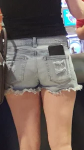 Jean shorts in line OC