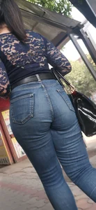 Armenian girl has gorgeous ass