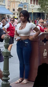 THEME PARK EBONY CLEAVAGE