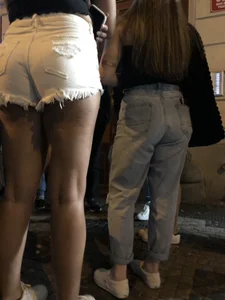 Girl in White Mini-Shorts with Hot Legs Street Closeup Candid