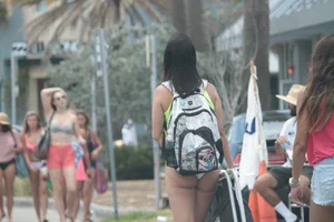 Sexy Florida beach bikini girls