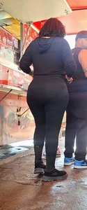 Mature MILF BBL big butt in black leggings [oc]
