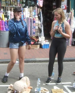Guitar playing blonde babe with a nice ass and vtl in tight leggings