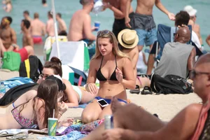 Sexy Florida beach bikini girls