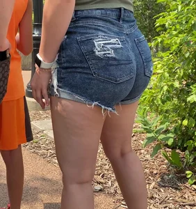 Candid PAWG with an extra thick booty in tight jean shorts