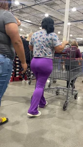 Thick latina in purple leggings