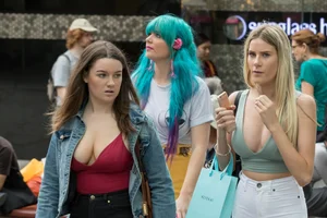 Candid boobs, nip slip and downblouse pics