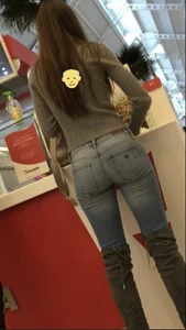 Girls in skinny jeans photo dump