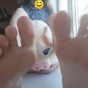 Teen girls and their feet
