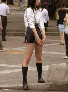 Awesome legs, candid girl wearing a mini-skirt and knee-highs street creepshot