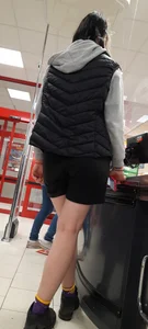 Chick in black shorts