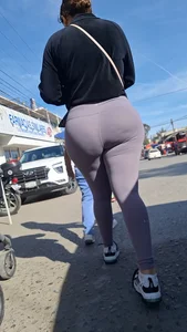 Perrazo culazo morena mexicana VPL
