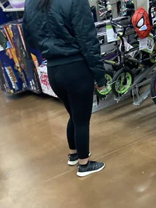 Thong slip caught the eye and she knew I was taking pictures the entire time