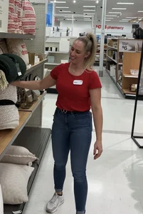 Milfy target worker bending over
