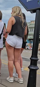Tighest Cheeky Lulus on college Pawg with faceshots, bonus 2nd set of cheeks too!