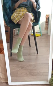 Teen girls and their feet