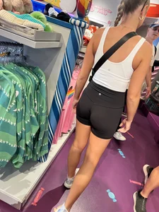 Blondes in lulus