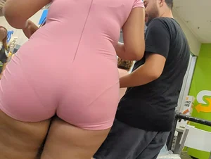 Chubby showing her big culo (OC)