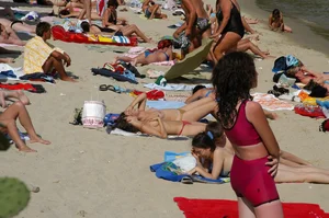 Verna topless beach girls out in the sun