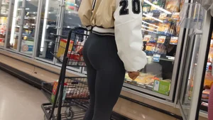 hot ass in tight pants at the grocery store