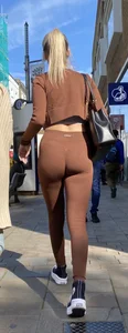 Blonde hottie in brown spandex