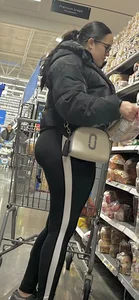 Nice ass w black on black see-thru VPL‼️