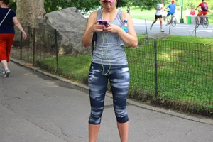 Candid girls in leggings and tights