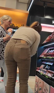 Brunette with nice thick butt