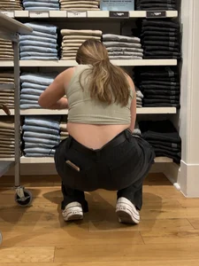 Blondish brunette squatting and working (oc)