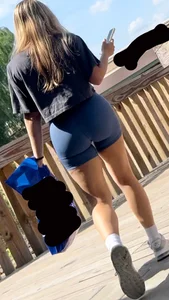 Top tier blonde bubble I caught at the mall today (OC) VPL