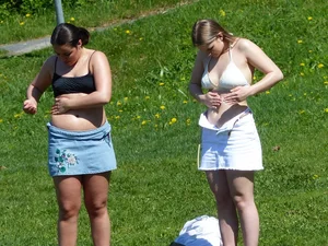 HOT! Teens in Bikinis (non-oc)