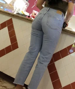 Fit latina ass in tight jeans + slight VPL (OC)