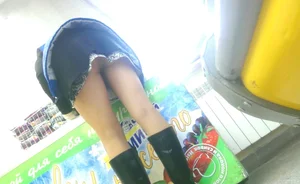 Girl Bending Over in the Supermarket Candid Upskirt