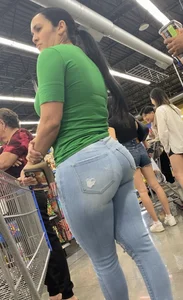 Hottest Latina Miami MILF  VPL in Tight Jeans (MEGAPOST)