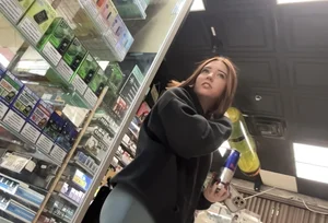 Smoke shop cutie