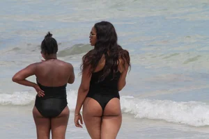 Ebony beach and bikini girls