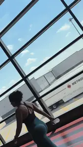 Sexy Dumpy ass in tight leggings at the gym  best gym cap so far
