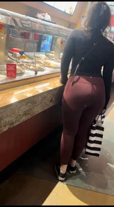 Total Bombshell Latina Milf with a heavy Lululemon Dumptruck (OC)