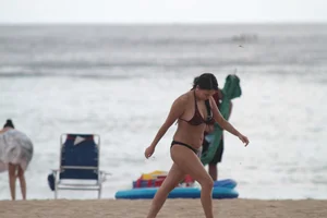 Florida beach and bikini girls