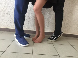 Skinny Barefoot Candid Legs in Pantyhose