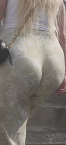 Pawg jiggly! loose booty
