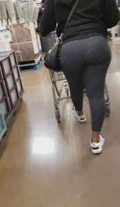 Wig at walmart is crazy  but I’d still clap