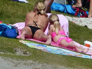 Bikini girls