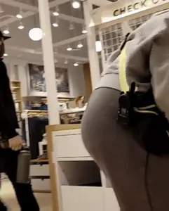 Teen booty in joggers
